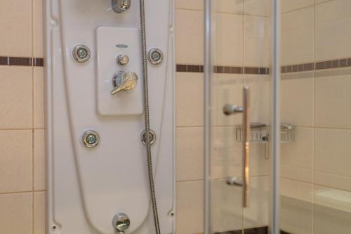 Hotel Croatia | Bathroom fully equipped